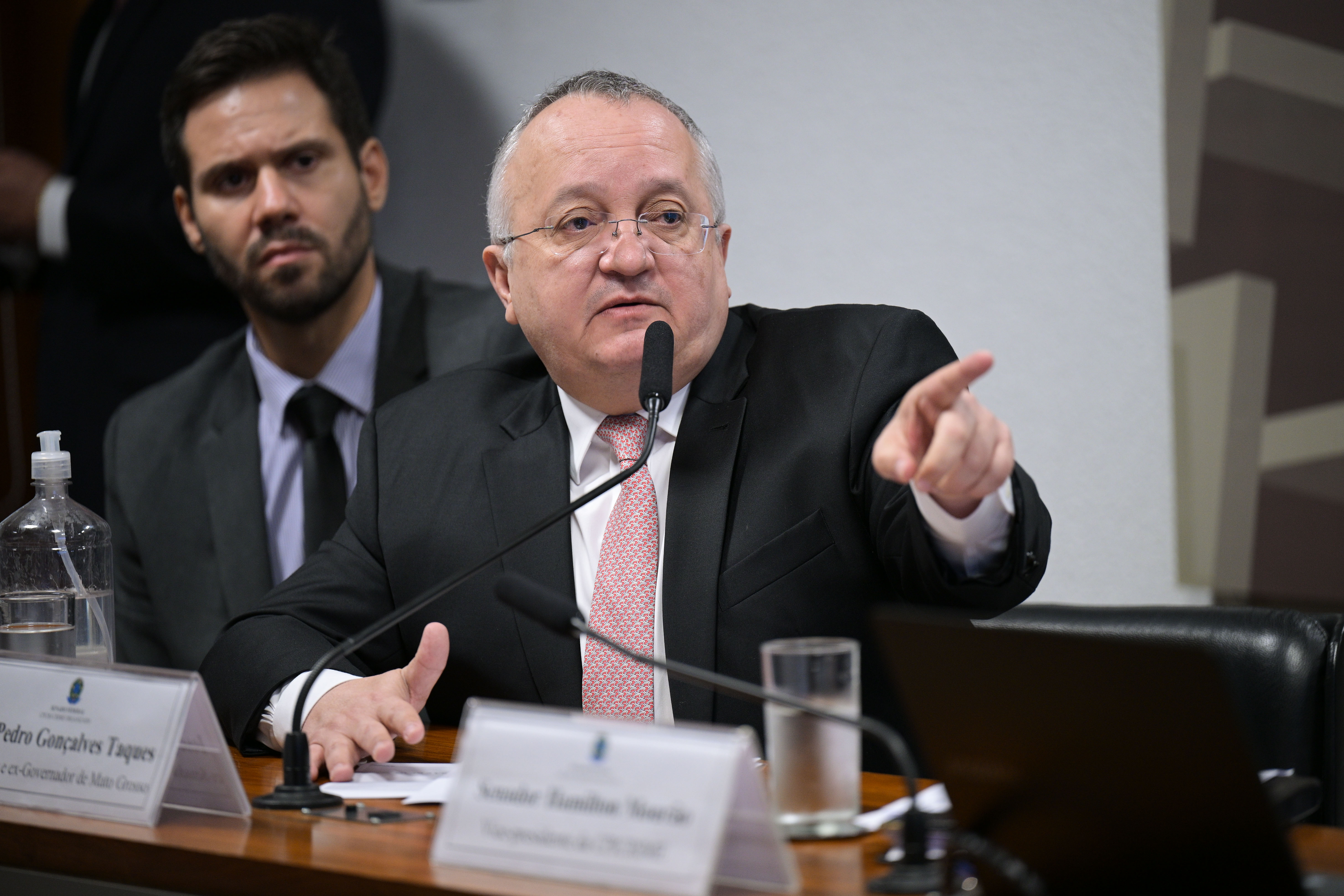 Repórter Brasil destaca Pedro Taques alinhado à Constituição e às leis ambientais